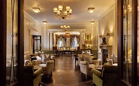 Buswells Hotel